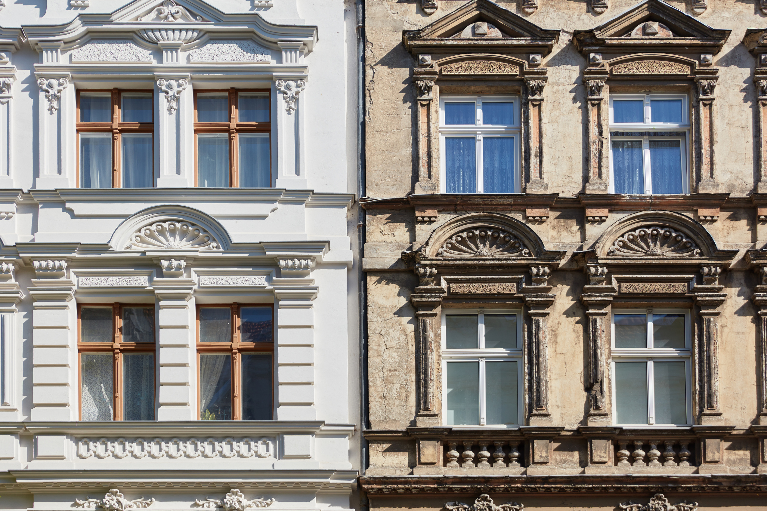 A Comparison of Old and New Old Building Facades after Renovatio